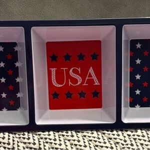 Patriotic Star-Patterned Serveware Dish, 3 compartments. Melamine NWT